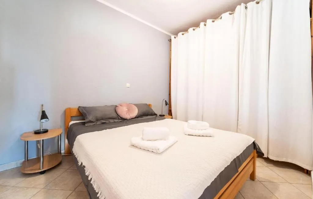 Apartments Busic 비오그라드나모루 0*,