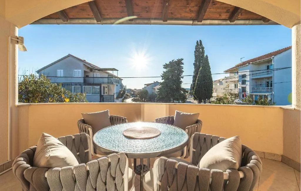 Apartments Busic 비오그라드나모루