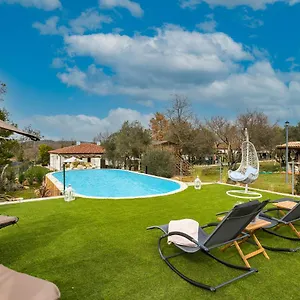 Noa I Natali Apartman Kaldanija